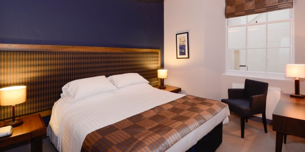 Osborne Club Bedroom purple